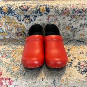Dansko professional Red Leather slip-on clogs shoes EU 38 US 7.5-8